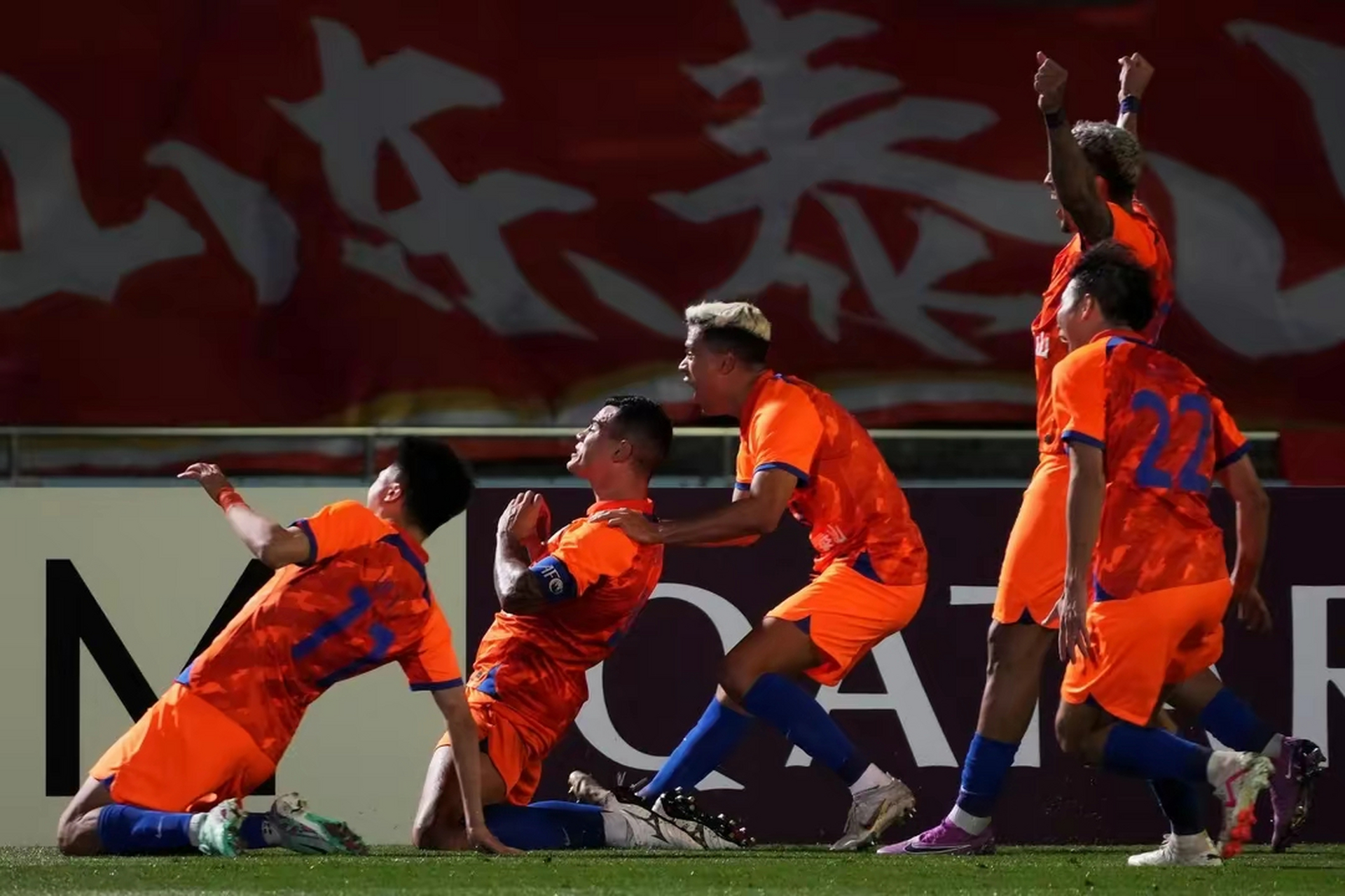 乐宝体育首页-山东鲁能成功战胜对手，提升排名