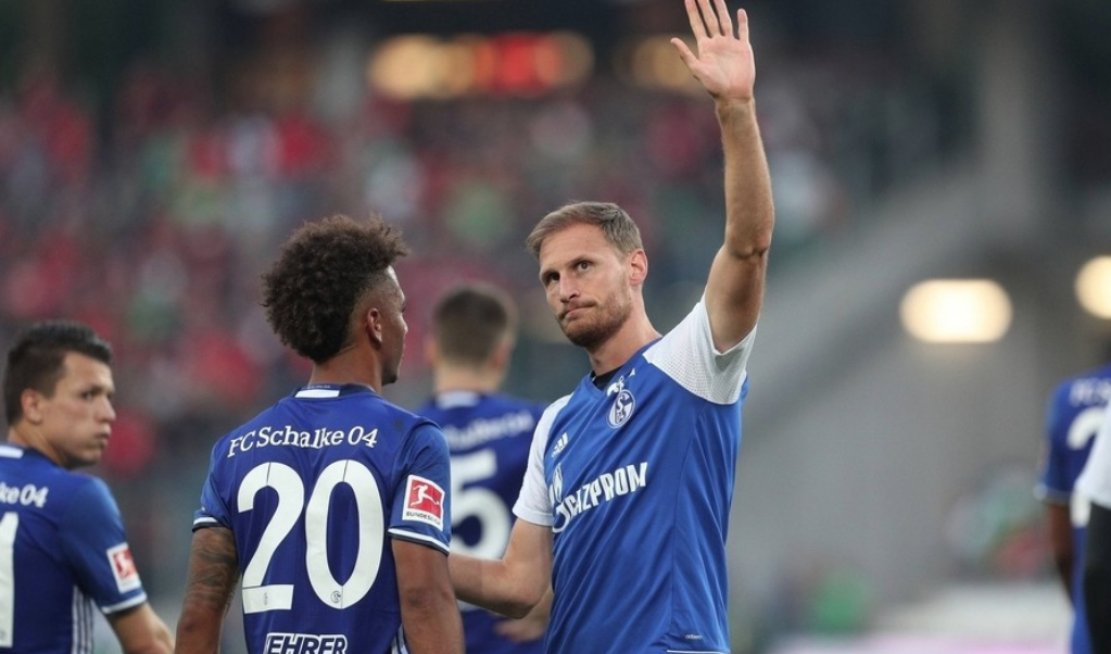 沙尔克在主场大胜对手，球迷心情大好